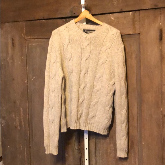 Abercrombie & Fitch Other - Abercrombie chunky cable knit V-neck sweater